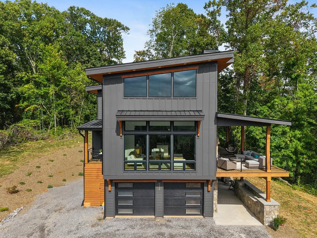 Dawson Gant's mountain house exterior, modern architecture with mountain views